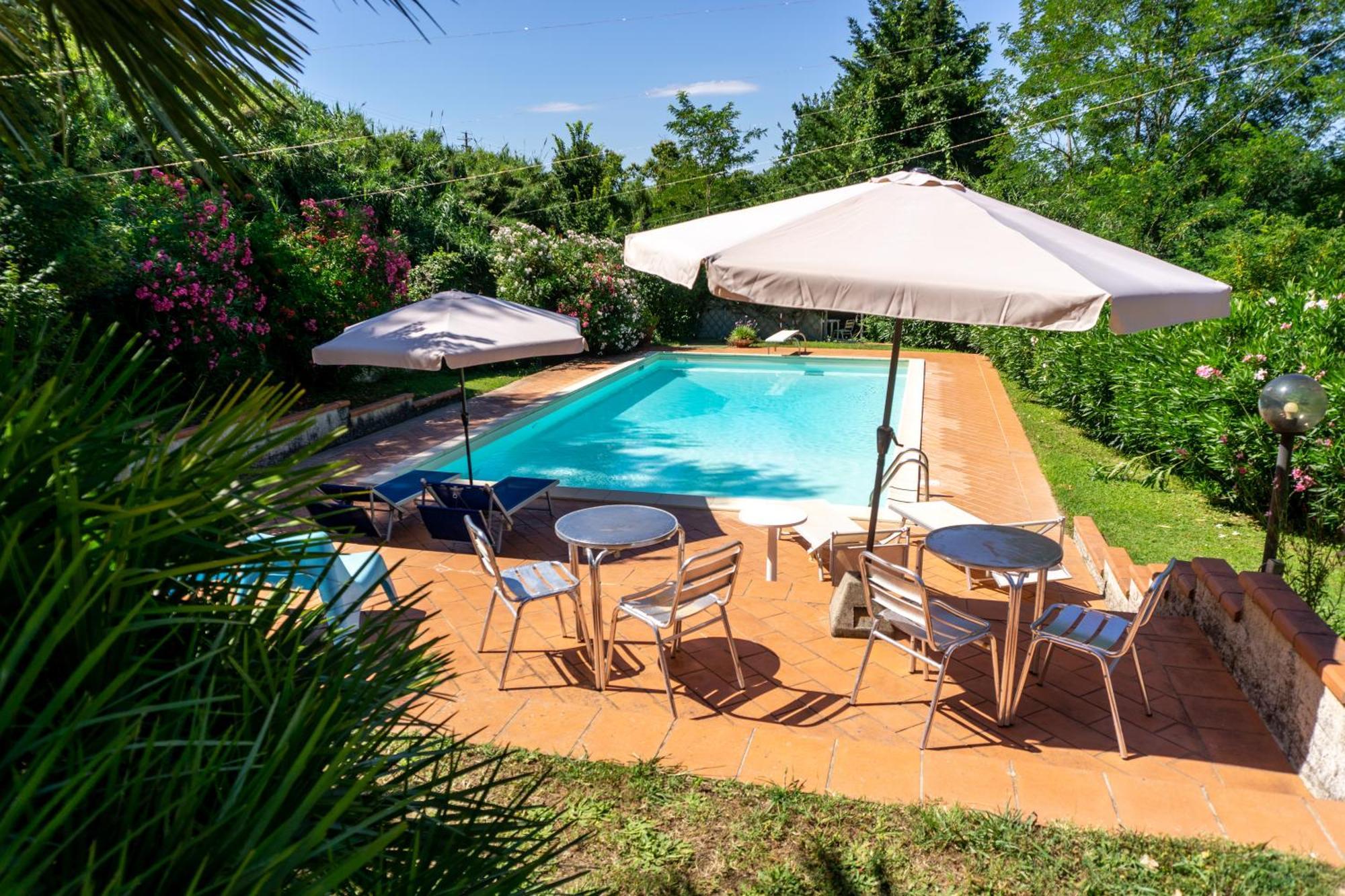 Villa Nerone B&B Lorenzana Luaran gambar